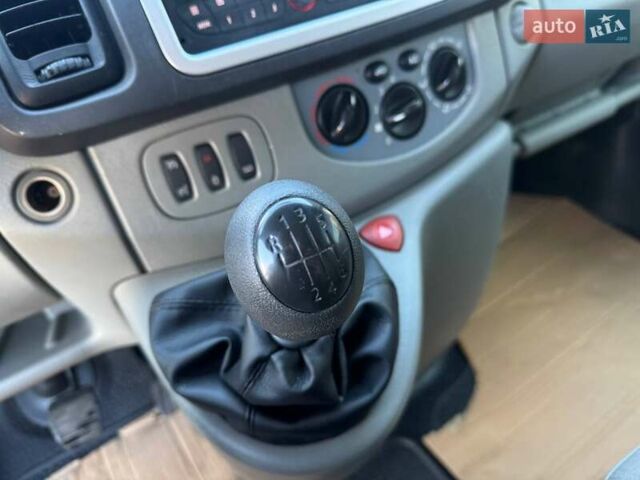 Сірий Ніссан Прімастар, об'ємом двигуна 2 л та пробігом 342 тис. км за 15300 $, фото 26 на Automoto.ua
