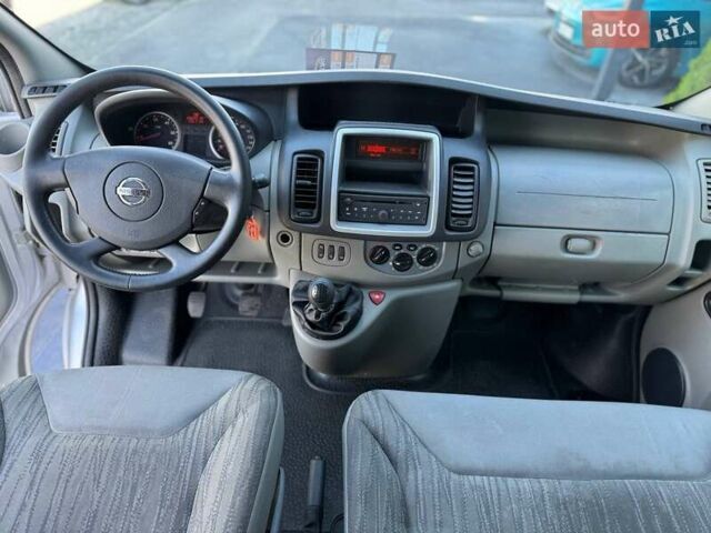 Сірий Ніссан Прімастар, об'ємом двигуна 2 л та пробігом 342 тис. км за 15300 $, фото 35 на Automoto.ua