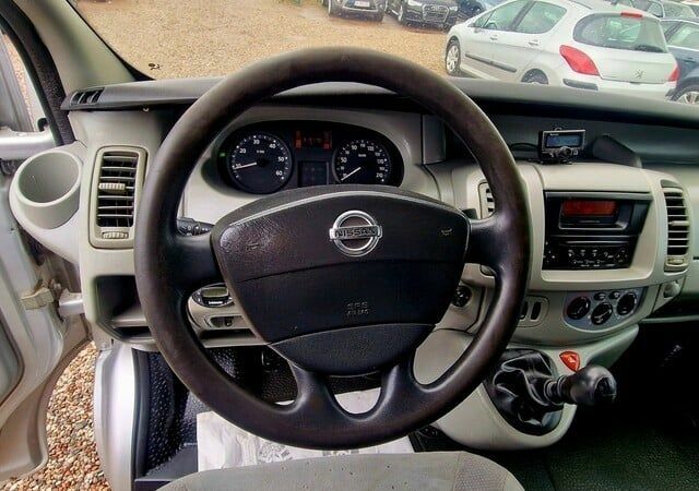 Сірий Ніссан Прімастар, об'ємом двигуна 2.5 л та пробігом 319 тис. км за 4300 $, фото 6 на Automoto.ua