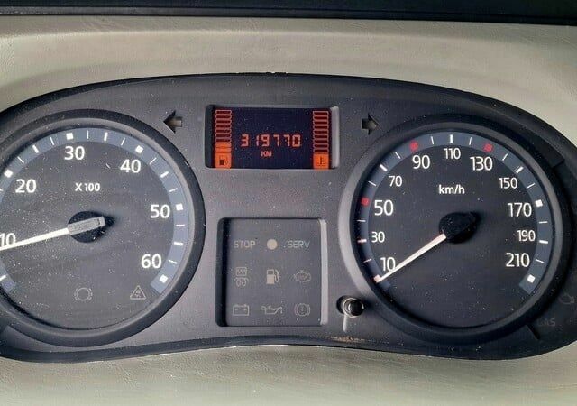 Сірий Ніссан Прімастар, об'ємом двигуна 2.5 л та пробігом 319 тис. км за 4300 $, фото 14 на Automoto.ua