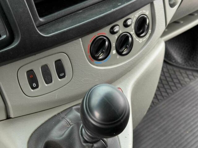 Синій Ніссан Прімастар, об'ємом двигуна 1.9 л та пробігом 366 тис. км за 6990 $, фото 14 на Automoto.ua