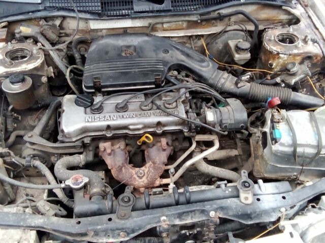 Белый Ниссан Примера, объемом двигателя 1.5 л и пробегом 200 тыс. км за 750 $, фото 3 на Automoto.ua