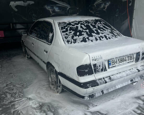 Белый Ниссан Примера, объемом двигателя 1.9 л и пробегом 253 тыс. км за 1700 $, фото 4 на Automoto.ua