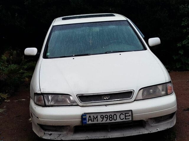 Белый Ниссан Примера, объемом двигателя 2 л и пробегом 250 тыс. км за 592 $, фото 1 на Automoto.ua