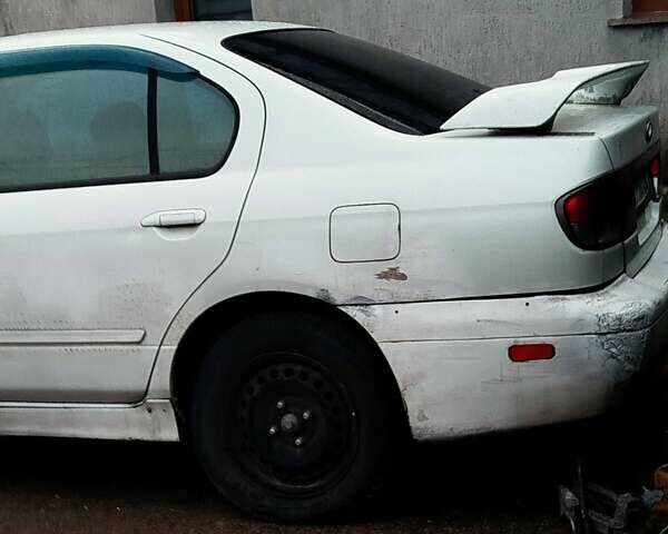 Белый Ниссан Примера, объемом двигателя 2 л и пробегом 250 тыс. км за 592 $, фото 4 на Automoto.ua