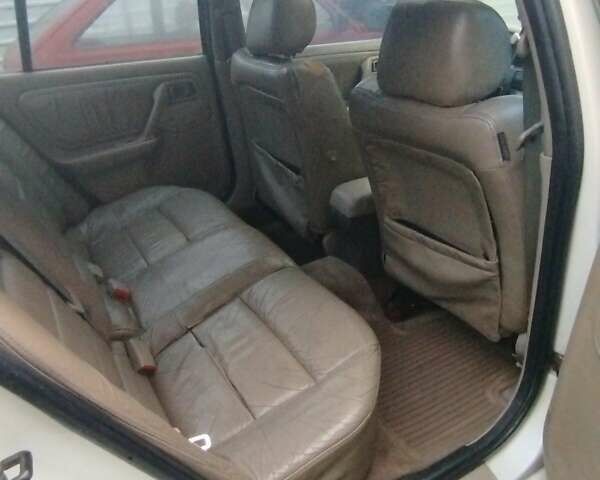 Белый Ниссан Примера, объемом двигателя 2 л и пробегом 250 тыс. км за 592 $, фото 1 на Automoto.ua