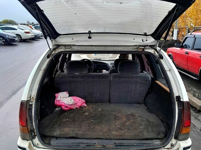 Белый Ниссан Примера, объемом двигателя 2 л и пробегом 0 тыс. км за 1110 $, фото 3 на Automoto.ua