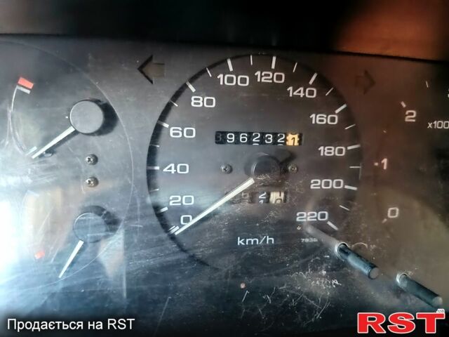 Белый Ниссан Примера, объемом двигателя 2 л и пробегом 396 тыс. км за 2000 $, фото 5 на Automoto.ua