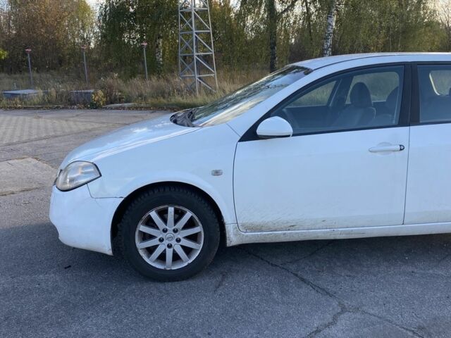 Белый Ниссан Примера, объемом двигателя 1.8 л и пробегом 311 тыс. км за 3200 $, фото 9 на Automoto.ua