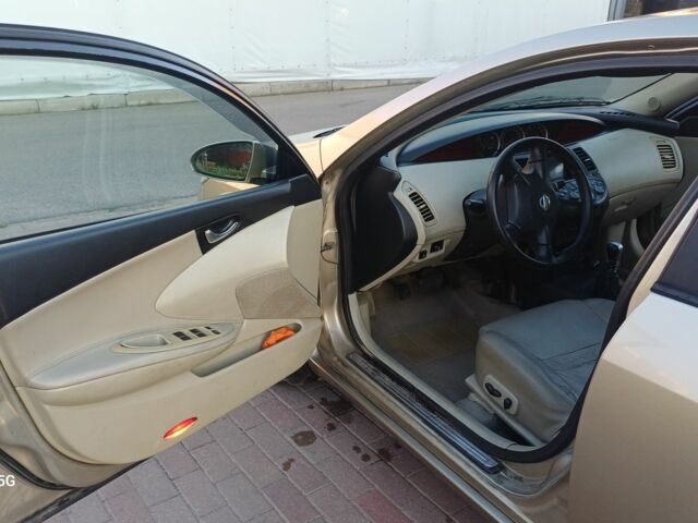 Бежевый Ниссан Примера, объемом двигателя 2 л и пробегом 323 тыс. км за 3400 $, фото 7 на Automoto.ua