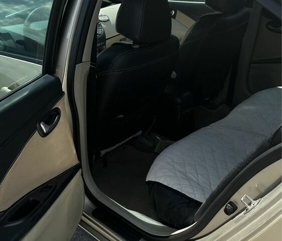 Ніссан Прімера 2003 у Києві на Automoto.ua Бежевий Ніссан Прімера, об'ємом двигуна 1.6 л та пробігом 300 тис. км за 3400 $, фото 4 на Automoto.ua