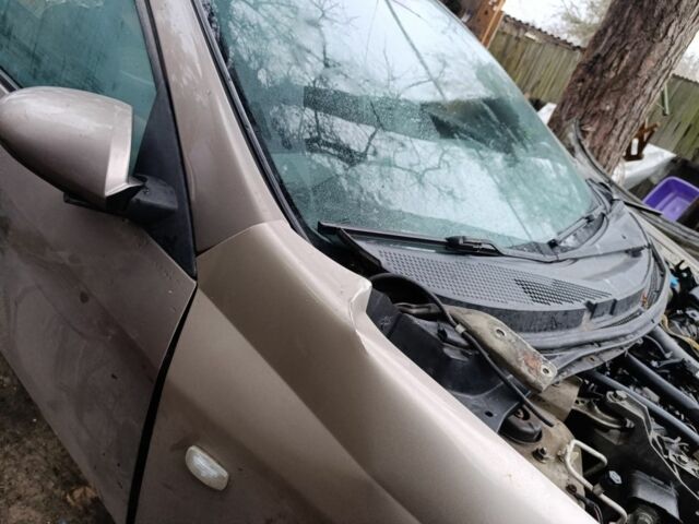 Бежевый Ниссан Примера, объемом двигателя 2 л и пробегом 300 тыс. км за 1500 $, фото 6 на Automoto.ua