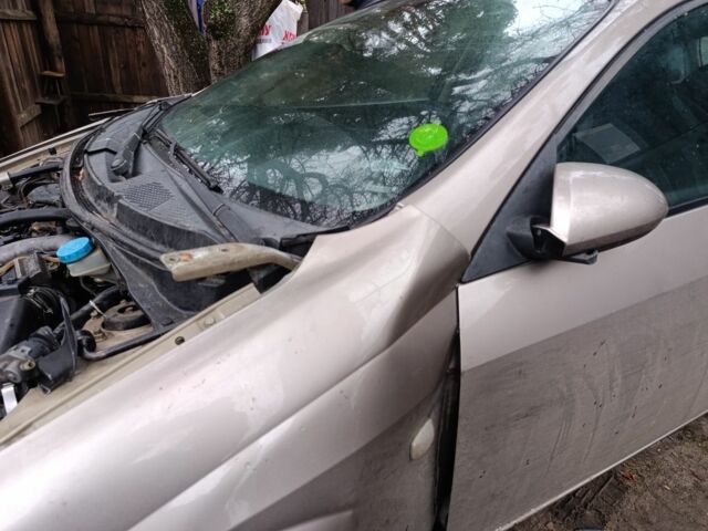 Бежевый Ниссан Примера, объемом двигателя 2 л и пробегом 300 тыс. км за 1500 $, фото 5 на Automoto.ua