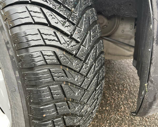 Черный Ниссан Примера, объемом двигателя 2 л и пробегом 297 тыс. км за 3150 $, фото 11 на Automoto.ua