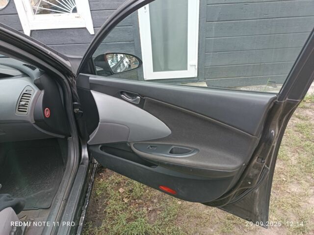 Чорний Ніссан Прімера, об'ємом двигуна 1.8 л та пробігом 509 тис. км за 1500 $, фото 4 на Automoto.ua