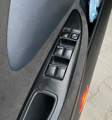 Черный Ниссан Примера, объемом двигателя 1.8 л и пробегом 240 тыс. км за 3100 $, фото 10 на Automoto.ua