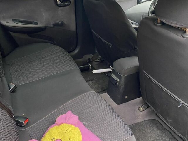 Черный Ниссан Примера, объемом двигателя 2 л и пробегом 150 тыс. км за 4300 $, фото 5 на Automoto.ua