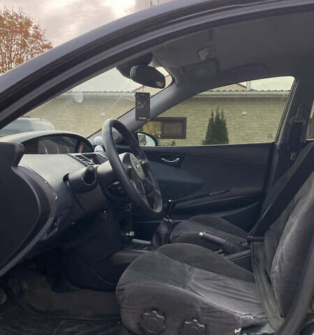 Черный Ниссан Примера, объемом двигателя 1.8 л и пробегом 240 тыс. км за 3100 $, фото 11 на Automoto.ua