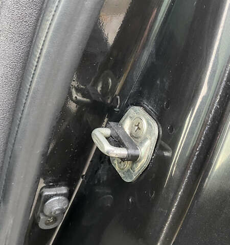 Черный Ниссан Примера, объемом двигателя 1.8 л и пробегом 240 тыс. км за 3100 $, фото 14 на Automoto.ua