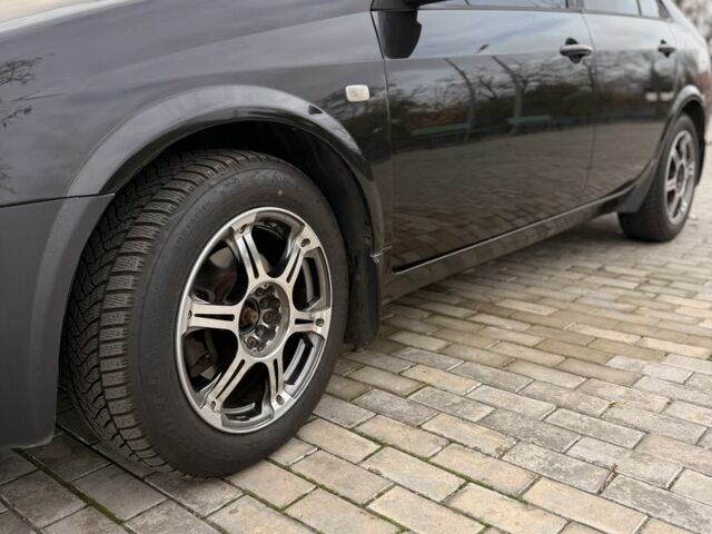 Черный Ниссан Примера, объемом двигателя 1.6 л и пробегом 211 тыс. км за 4700 $, фото 2 на Automoto.ua