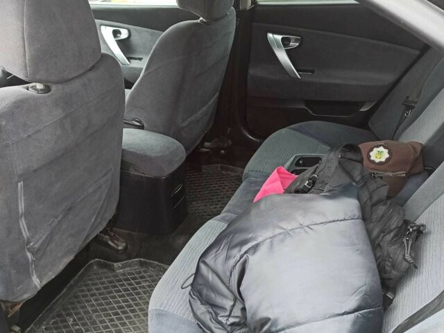 Черный Ниссан Примера, объемом двигателя 2 л и пробегом 280 тыс. км за 4500 $, фото 3 на Automoto.ua