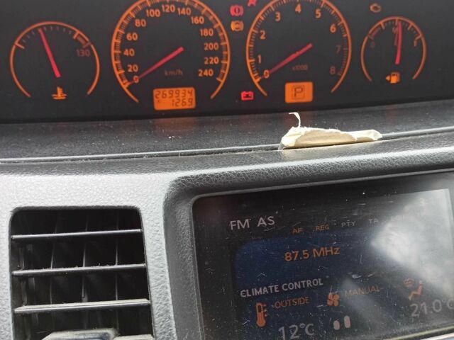 Черный Ниссан Примера, объемом двигателя 2 л и пробегом 280 тыс. км за 4500 $, фото 4 на Automoto.ua