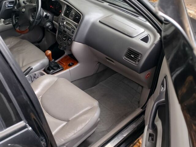 Черный Ниссан Примера, объемом двигателя 2 л и пробегом 212 тыс. км за 2700 $, фото 6 на Automoto.ua