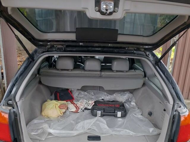 Черный Ниссан Примера, объемом двигателя 2 л и пробегом 212 тыс. км за 2700 $, фото 5 на Automoto.ua