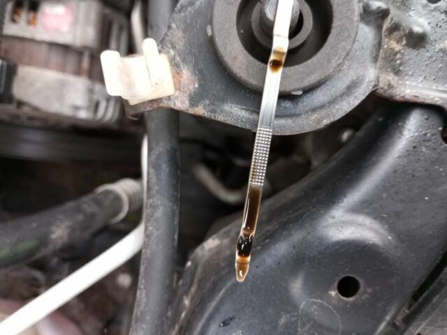 Черный Ниссан Примера, объемом двигателя 1.8 л и пробегом 157 тыс. км за 4500 $, фото 23 на Automoto.ua