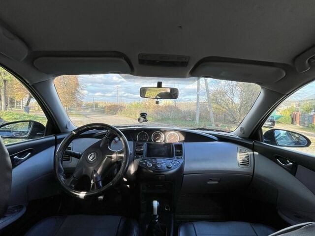 Черный Ниссан Примера, объемом двигателя 2.2 л и пробегом 316 тыс. км за 2350 $, фото 5 на Automoto.ua