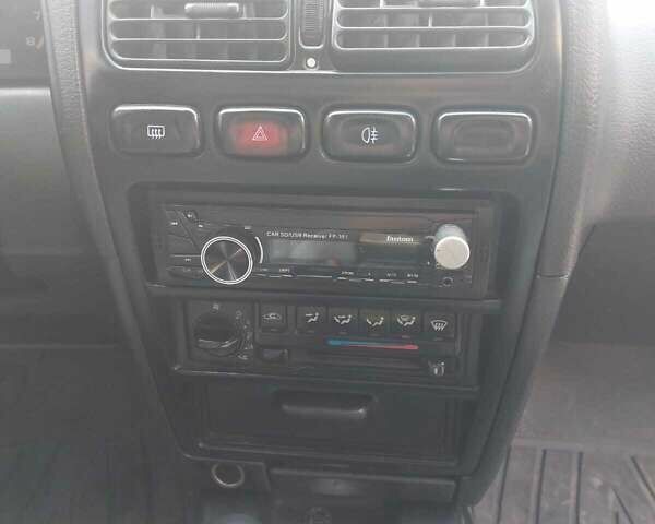 Фиолетовый Ниссан Примера, объемом двигателя 2 л и пробегом 200 тыс. км за 1700 $, фото 13 на Automoto.ua