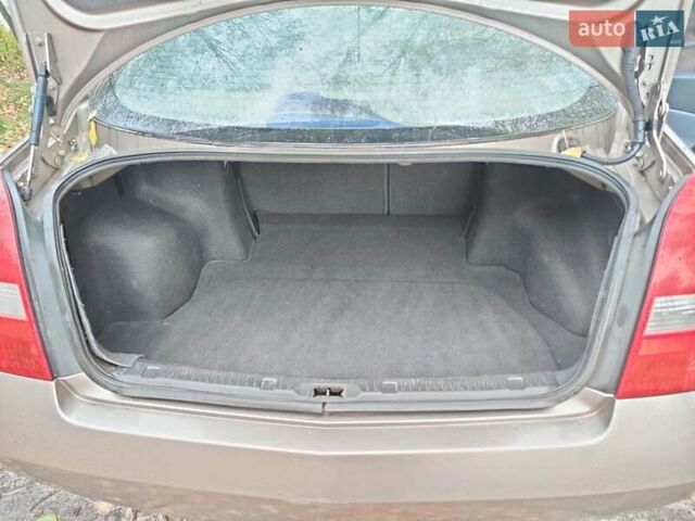 Коричневый Ниссан Примера, объемом двигателя 1.6 л и пробегом 250 тыс. км за 4500 $, фото 1 на Automoto.ua