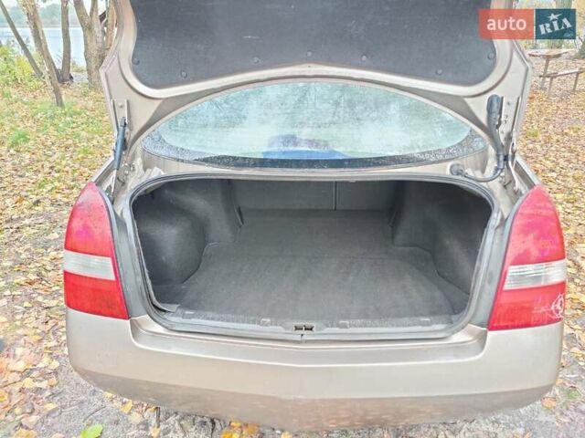 Коричневый Ниссан Примера, объемом двигателя 1.6 л и пробегом 250 тыс. км за 4500 $, фото 6 на Automoto.ua