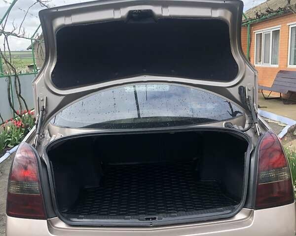 Коричневый Ниссан Примера, объемом двигателя 1.8 л и пробегом 200 тыс. км за 4800 $, фото 2 на Automoto.ua