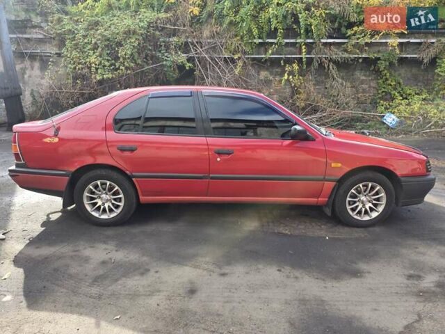 Красный Ниссан Примера, объемом двигателя 2 л и пробегом 403 тыс. км за 2900 $, фото 3 на Automoto.ua