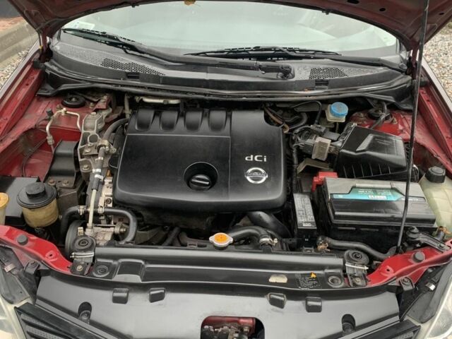 Красный Ниссан Примера, объемом двигателя 1.9 л и пробегом 180 тыс. км за 3600 $, фото 7 на Automoto.ua