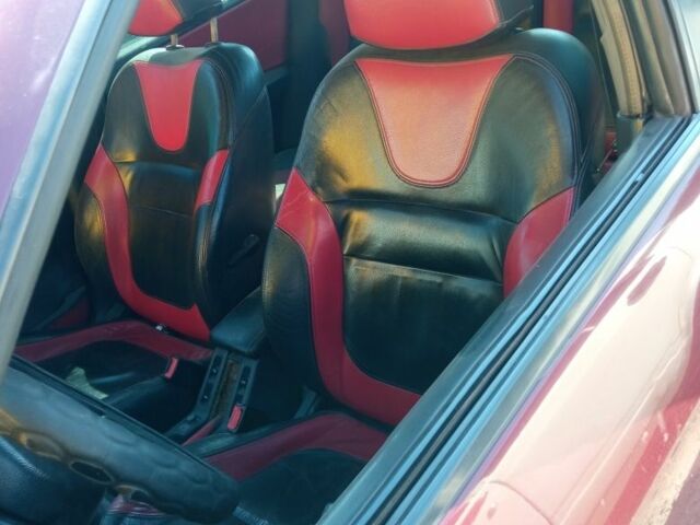 Красный Ниссан Примера, объемом двигателя 1.6 л и пробегом 251 тыс. км за 600 $, фото 1 на Automoto.ua