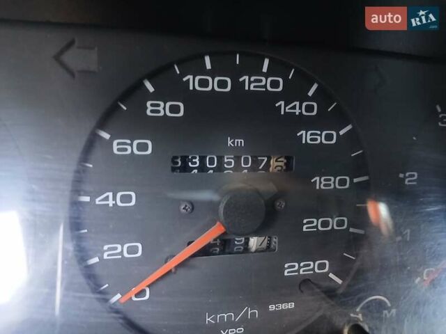 Червоний Ніссан Прімера, об'ємом двигуна 2 л та пробігом 330 тис. км за 2000 $, фото 3 на Automoto.ua