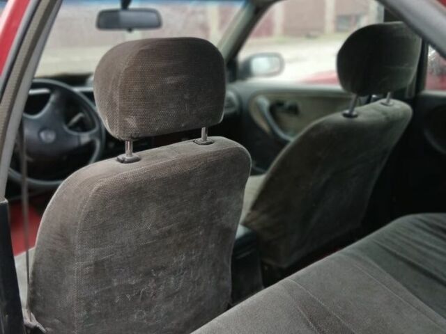 Красный Ниссан Примера, объемом двигателя 0 л и пробегом 227 тыс. км за 1700 $, фото 5 на Automoto.ua