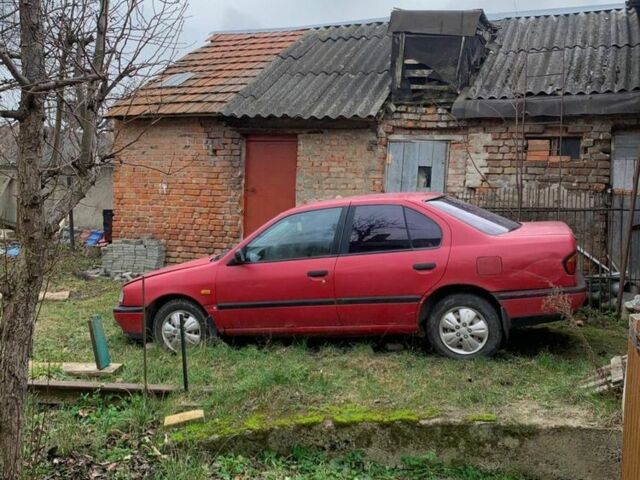 Красный Ниссан Примера, объемом двигателя 1.6 л и пробегом 3 тыс. км за 1200 $, фото 5 на Automoto.ua