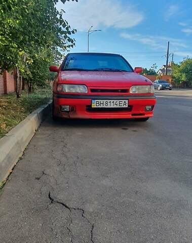 Красный Ниссан Примера, объемом двигателя 2 л и пробегом 250 тыс. км за 3000 $, фото 2 на Automoto.ua