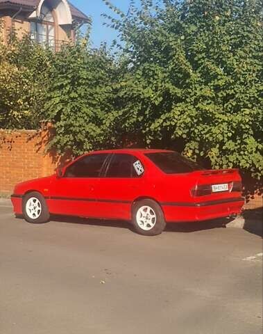 Красный Ниссан Примера, объемом двигателя 2 л и пробегом 250 тыс. км за 3000 $, фото 4 на Automoto.ua