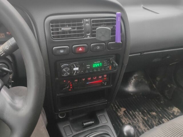 Червоний Ніссан Прімера, об'ємом двигуна 1.6 л та пробігом 400 тис. км за 1300 $, фото 5 на Automoto.ua