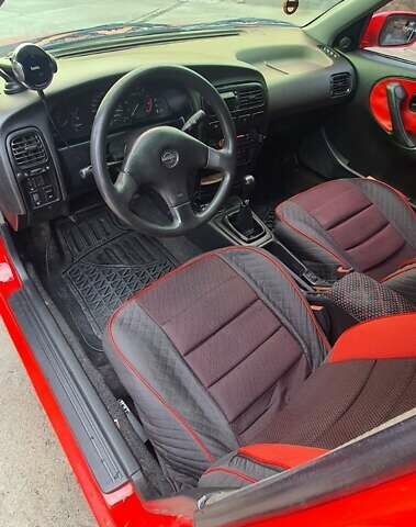 Красный Ниссан Примера, объемом двигателя 2 л и пробегом 250 тыс. км за 3000 $, фото 5 на Automoto.ua