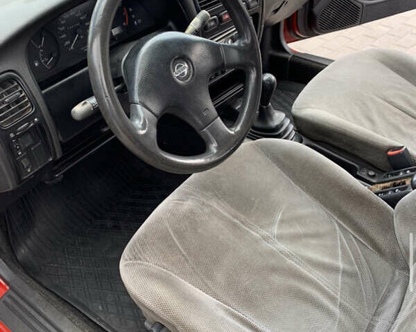 Червоний Ніссан Прімера, об'ємом двигуна 2 л та пробігом 400 тис. км за 1200 $, фото 14 на Automoto.ua