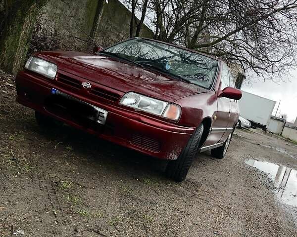 Червоний Ніссан Прімера, об'ємом двигуна 1.6 л та пробігом 317 тис. км за 1600 $, фото 2 на Automoto.ua