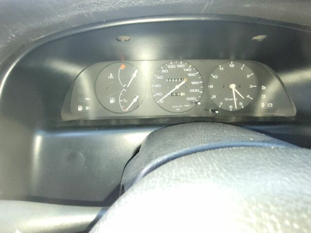 Красный Ниссан Примера, объемом двигателя 1.6 л и пробегом 200 тыс. км за 2000 $, фото 5 на Automoto.ua