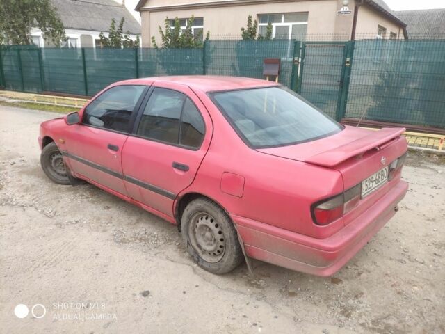 Красный Ниссан Примера, объемом двигателя 1.6 л и пробегом 244 тыс. км за 670 $, фото 3 на Automoto.ua