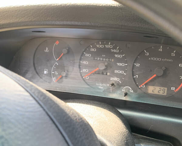 Красный Ниссан Примера, объемом двигателя 2 л и пробегом 329 тыс. км за 1800 $, фото 2 на Automoto.ua