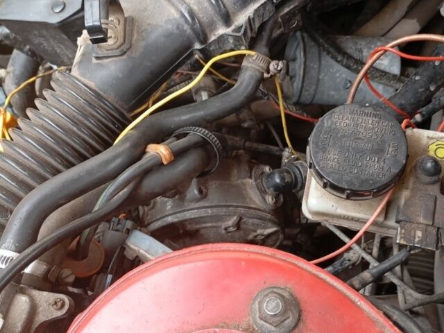 Красный Ниссан Примера, объемом двигателя 1.6 л и пробегом 250 тыс. км за 1200 $, фото 6 на Automoto.ua